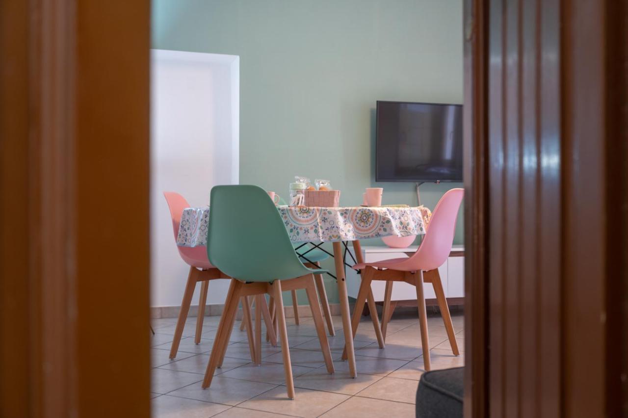 La Verde Rosa - Casa Vacanze A Due Passi Dal Lago Marta Buitenkant foto